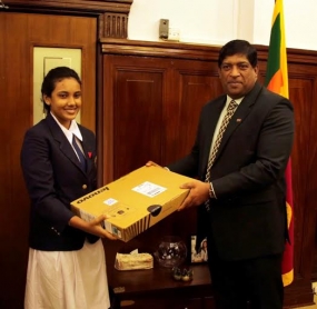 සාපෙළ විභාගයෙන් මුල් තැන දිනූ සත්සරණීට ත්‍යාගයක්