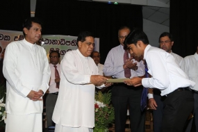 ජාතික සංහිඳියාව ඇති කිරීමට උතුරේ අය දකුණටත් දකුණේ අය උතුරටත් දුම්රිය ස්ථානාධිපතිවරු ලෙස යවනවා