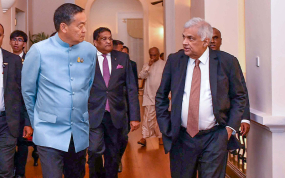 තායිලන්ත අගමැති ඇතුළු දූත පිරිස ජනාධිපති මන්දිරයේ දී ජනපති සමඟ සුහද හමුවක