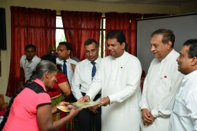 දස ලක්ෂයකට සින්නක්කර ඔප්පු ලබාදීම මෙම වසරේදී සිදු කරනවා - ඉඩම් ඇමැති