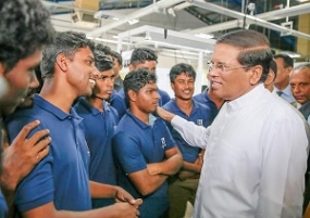 පුදුකුඩුඉරිප්පු ප්‍රදේශයේ ඉදි කෙරුණු හයිඩ්‍රාමනී නව ඇගලුම් කර්මාන්ත ශාලාව  ජනපති අතින් විවෘත කෙරේ