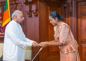 &#039;පාර්ලිමේන්තුවේ බලහත්කාරය&#039; කෘතිය, ජනගත කෙරේ