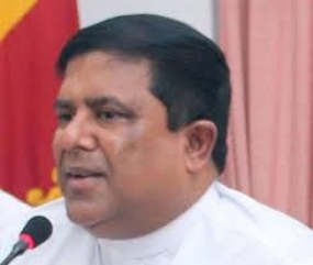 ආපදාවන්ට මුහුණ පා ඇති ප්‍රදේශවල රජයේ සේවක නිවාඩු අවලංගු කරයි