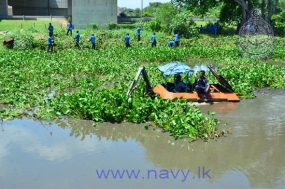 කොළඹ ඇල මාර්ග හා කාණු පිරිසිදු කිරිමට නාවික හමුදා සහය