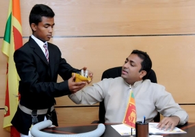 නව නිපැයුම් තරගයේ ප‍්‍රථමයාට තිළිණයක්