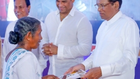 යැපුම් මානසිකත්වයෙන් මිදී ස්වශක්තියෙන් නැගී සිටිය හැකි ජාතියක් ගොඩනැගීමේ වැඩපිළිවෙළට රජය අවතීර්ණ වී තිබෙනවා