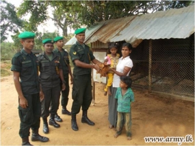 කිලිනොච්චි සෙබළුන්ගෙන් තවත්  දිළිඳු පවුලකට උපකාර