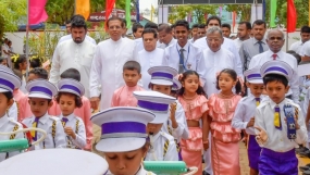 වත්මන් සංවර්ධන වැඩපිළිවෙළ රටේ ජනතාවගේ සුබසාධනය සඳහා මිස දේශපාලනඥයින්ගේ සාක්කු පුරවා ගැනීමට නොවෙයි