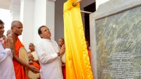 රුවන්වැලි මහා සෑ රදුන් අභියස විහාර මන්දිරය නැවත සැදෑවතුන්ට