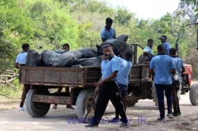 නාවික හමුදාව කුමන ජාතික වනෝද්‍යානය අවට පිරිසිදු කරයි